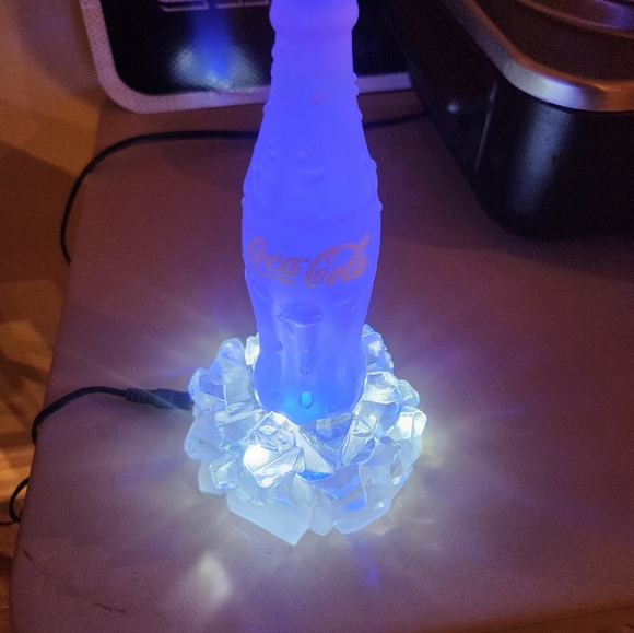Coca-Cola LED Bottle Light - Picture 4 of 6